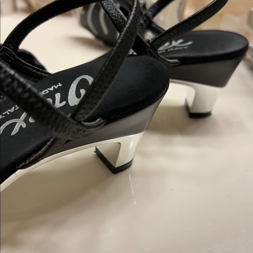 Onex Black Rhinestone Heels / Sandals - Picture 14 of 15